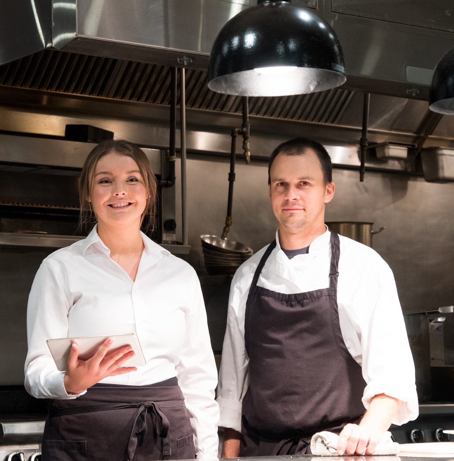 Mitarbeitende in der Gastronomieküche